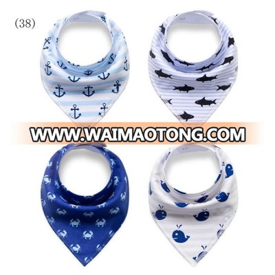 2017 China manufacturer waterproof baby bib cartoon plush plain white baby bibs